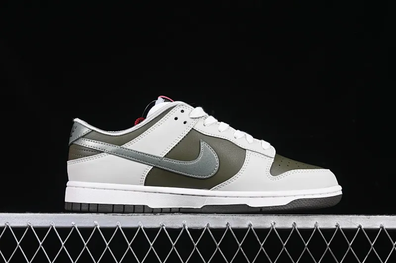 All Categories Nk SB Dunk Series Nk SB Dunk Low Low-top sneakers Nk SB Dunk Low "Year Of Snake" Year of the Snake limited low-top casual sneakers HV5980-231